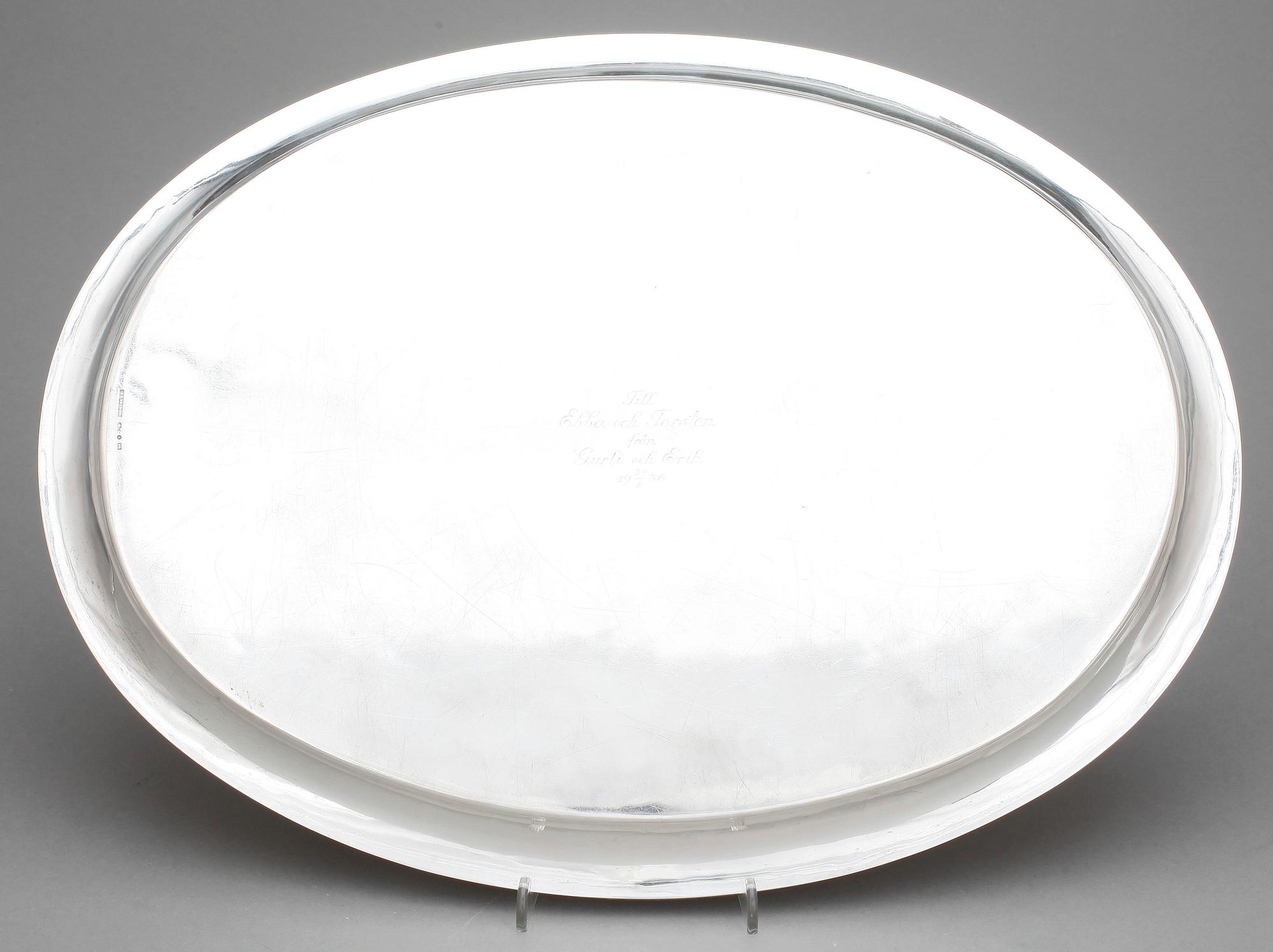 BRICKA, silver, C.F. Carlman, Stockolm, 1936, vikt 1034 gram.