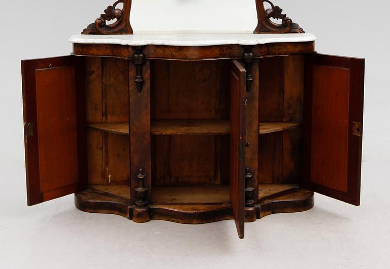 SPEGELSKÄNK, England, 1800-talets andra hälft.