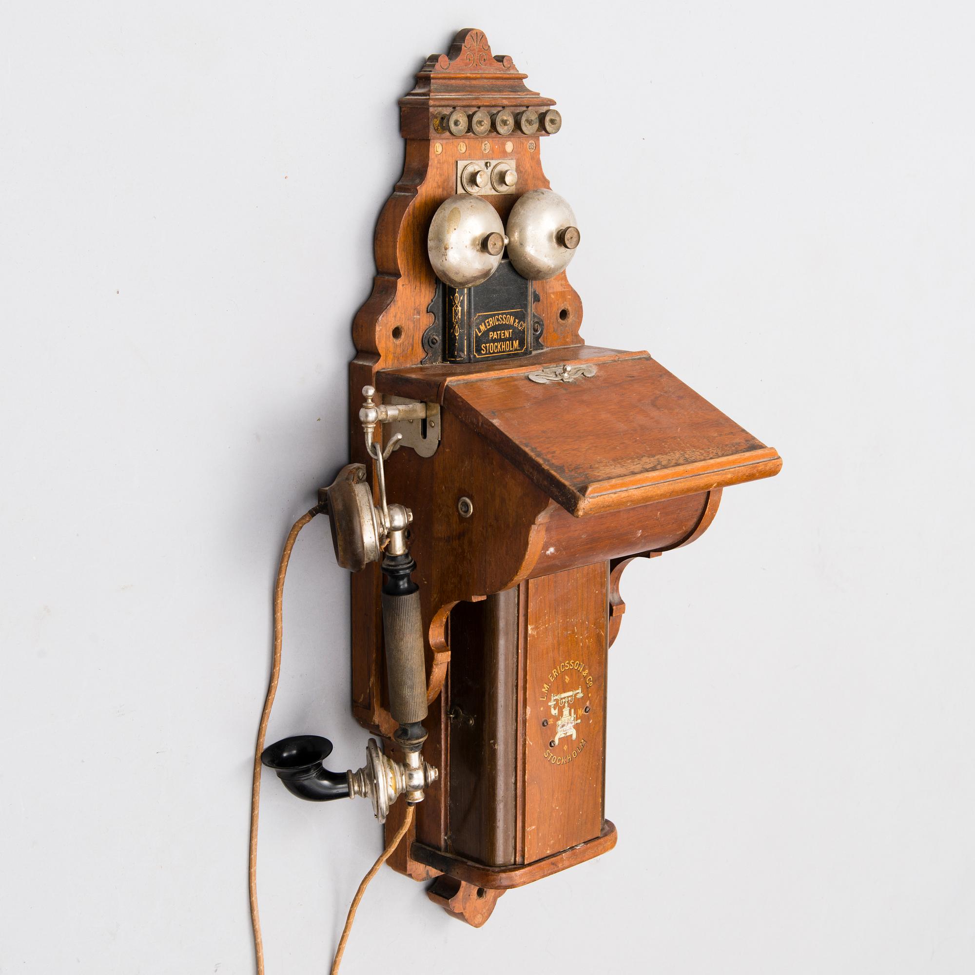 VÄGGTELEFON, L. M. Ericsson, Stockholm, 1900-talets början.