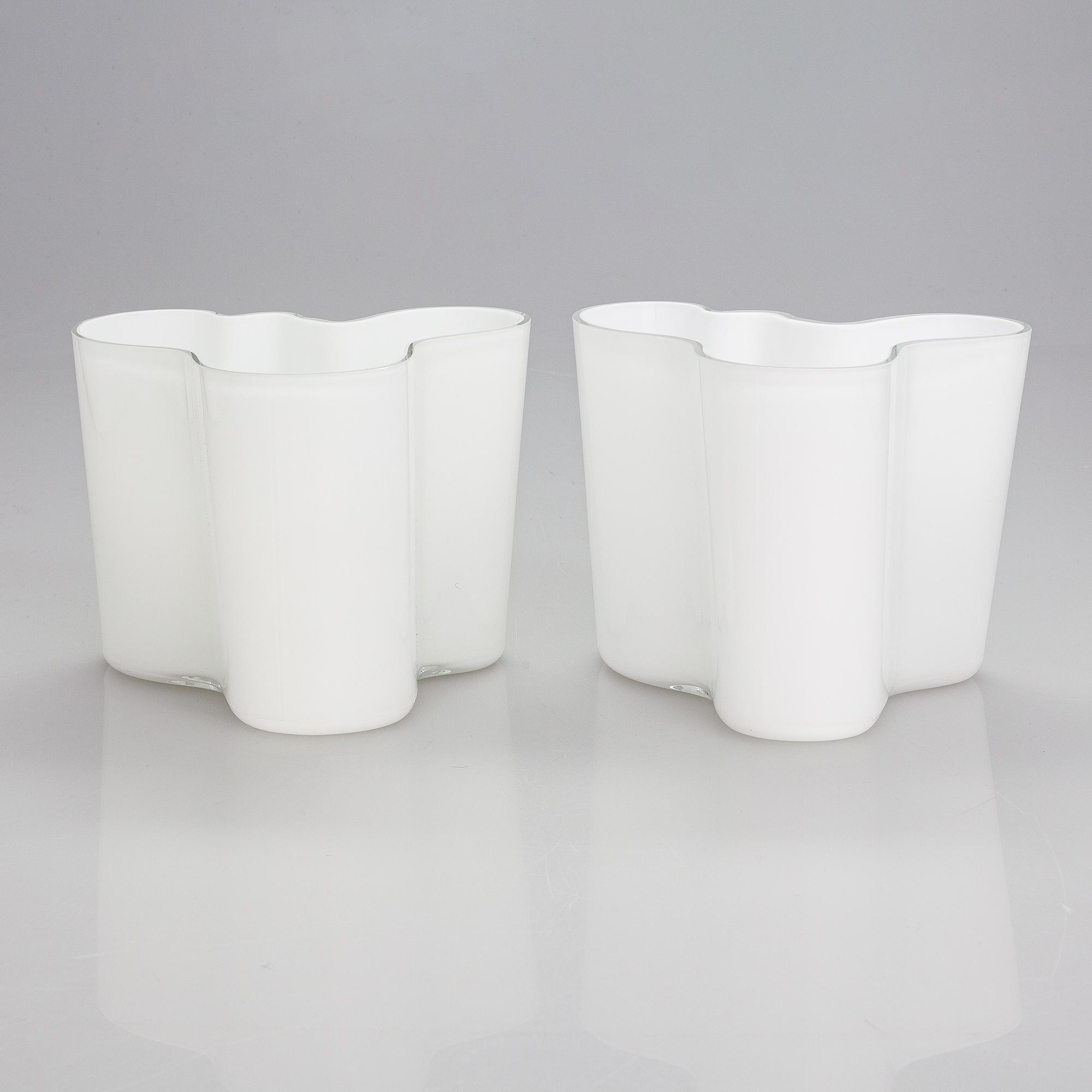 Alvar Aalto, Two '3030' vases signed Alvar AAlto.