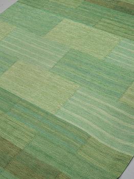 Marianne Richter, Matta, "Muren grön", rölakan, ca 250,5-254,5 x 172-173 cm, signerad AB MMF MR.