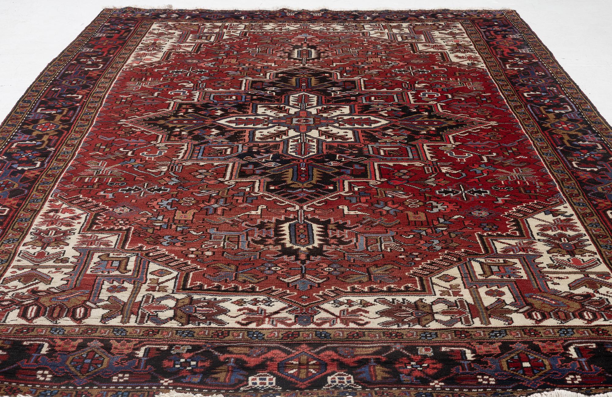 A Heris/Gorovan carpet, c. 325 x 235 cm.