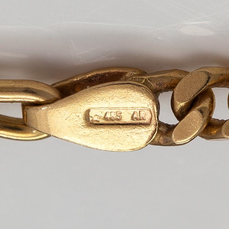 A 14K gold neckalce. Italy.