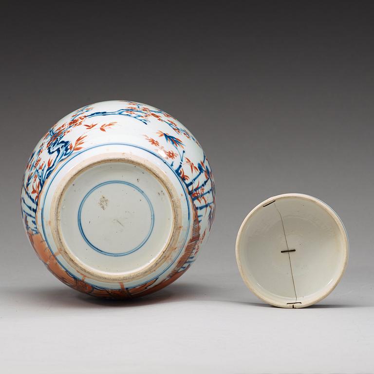 BOJAN med LOCK, porslin. Qingdynastin, 1700-tal.