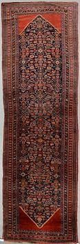 MATTA, semiantik/antik Bidjar. Ca 495x159 cm.
