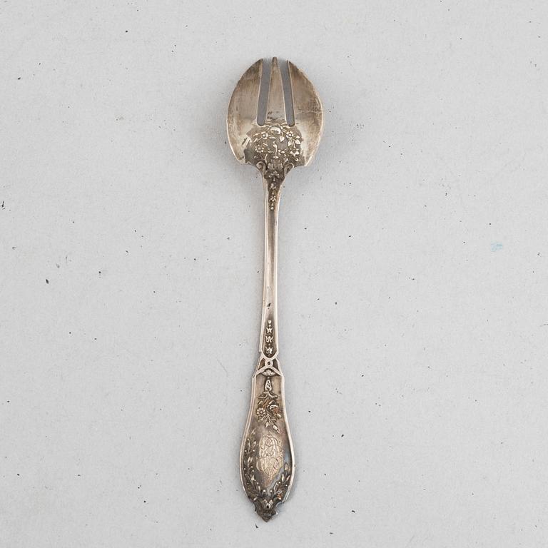 Twelve French Silver Oyster Forks, mark of Laparra & Gabriel, Paris 1902-23.