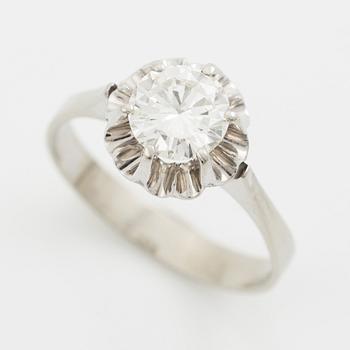 Ring 18K white gold set with a round brilliant-cut diamond.