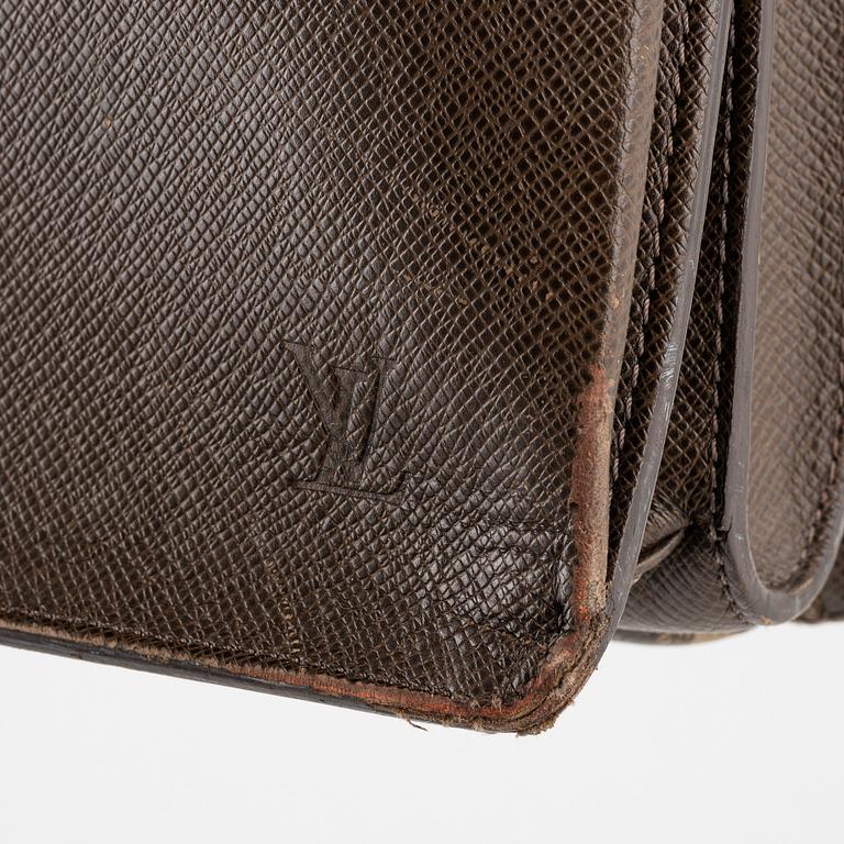Louis Vuitton, a taiga leather "Neo Robusto" briefcase.