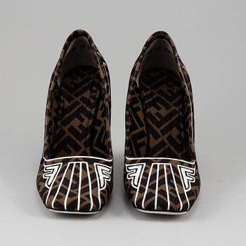 FENDI, a pair of high heels, size 40.