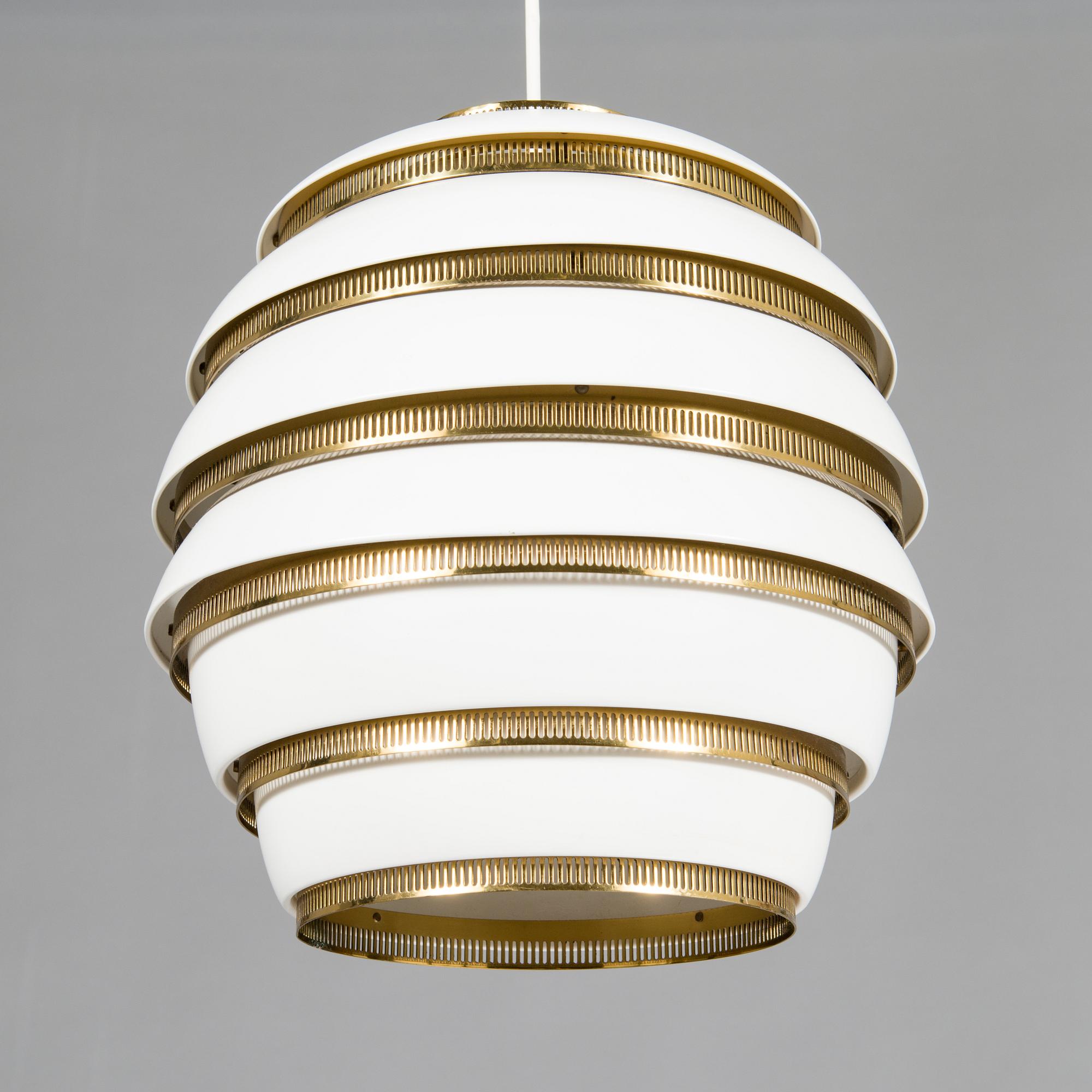 Alvar Aalto, a pendant lamp A332, 'Beehive' for Valaistustyö.