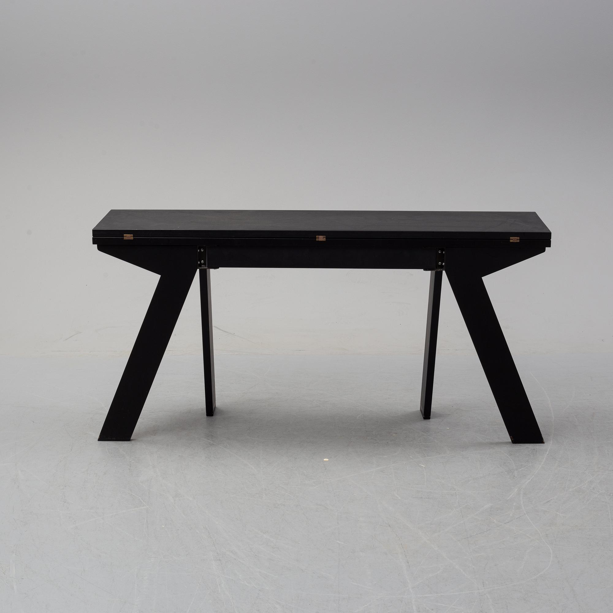 A 'Simsalabim' table by Börge Lindau for Blå Station, designed 1993.