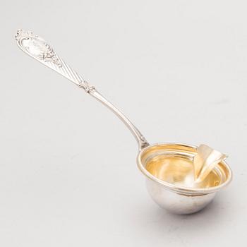 A SAUCE LADDLE, silver, Russia 1896-1907 Gustav Klingert.