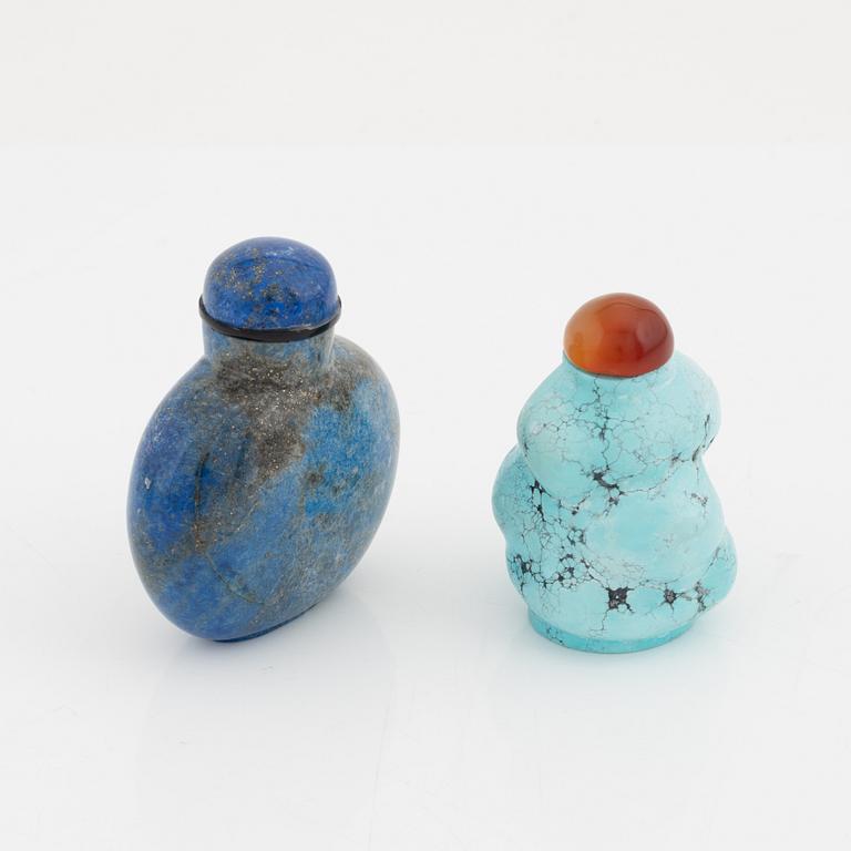 Two Chinese snuffbottles, lapis lazuli and turquoise stone, 20th century.