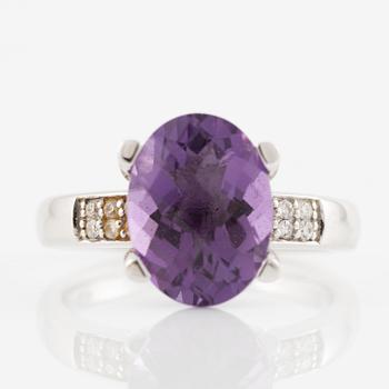 Ring, Golden Lady, 18K white gold with checkerboard-cut amethyst and brilliant-cut diamonds.