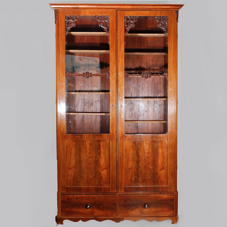 BOKSKÅP, 1800-talets mitt/andra hälft.