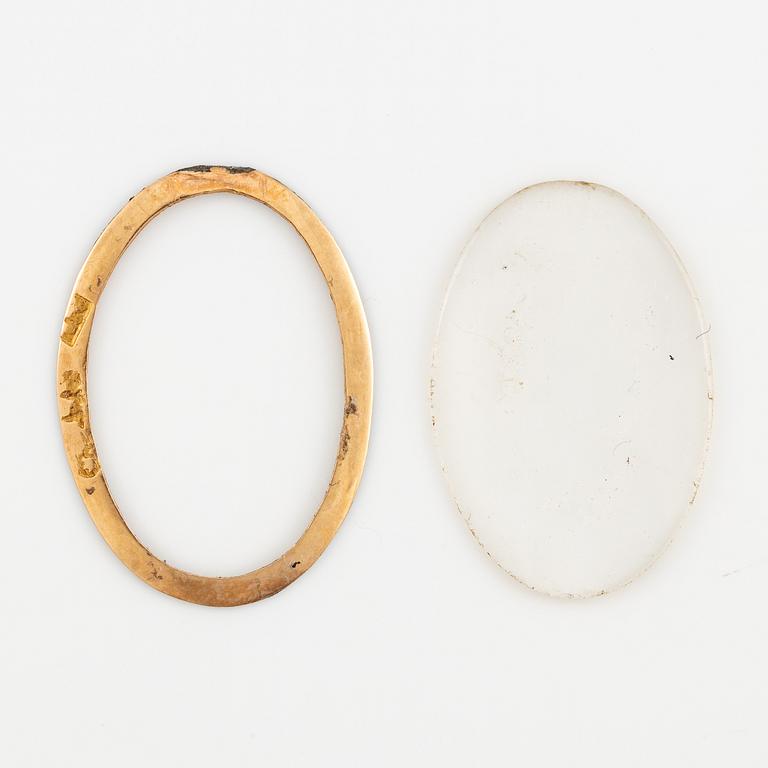 Three brooches 18K gold, 19th century.