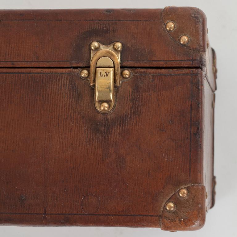 LOUIS VUITTON, resväska, 1910-tal.