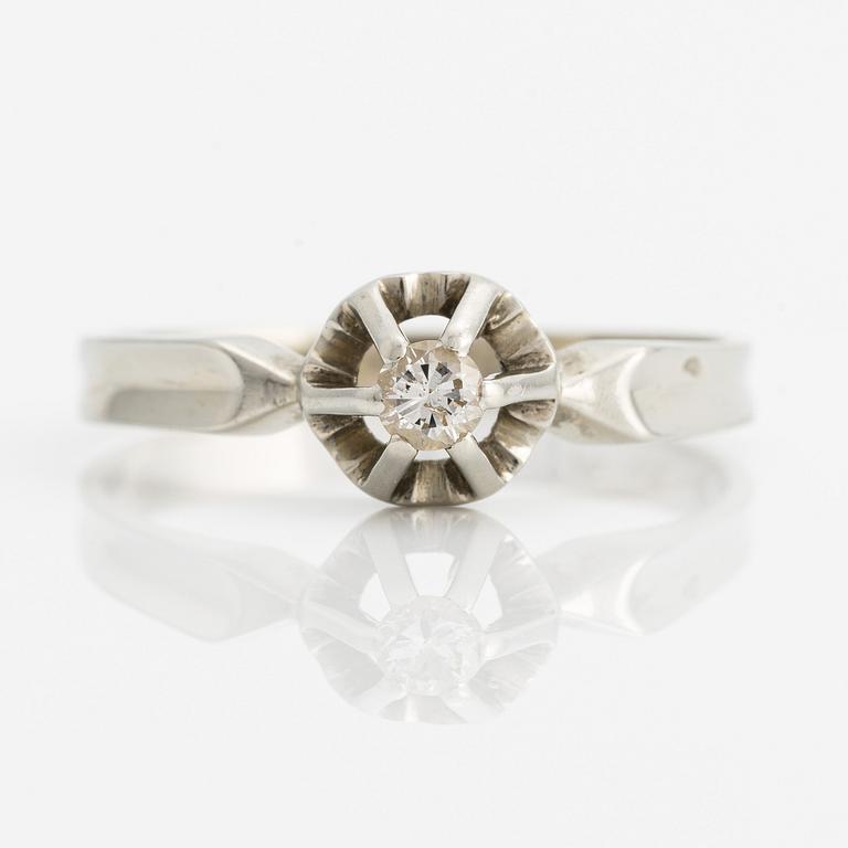 Ring, 18K white gold with brilliant-cut diamond.