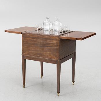 Drinks trolley/bar cabinet, first half of the 20th century.