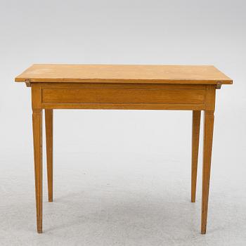 Bord, gustaviansk stil, sent 1800-tal.