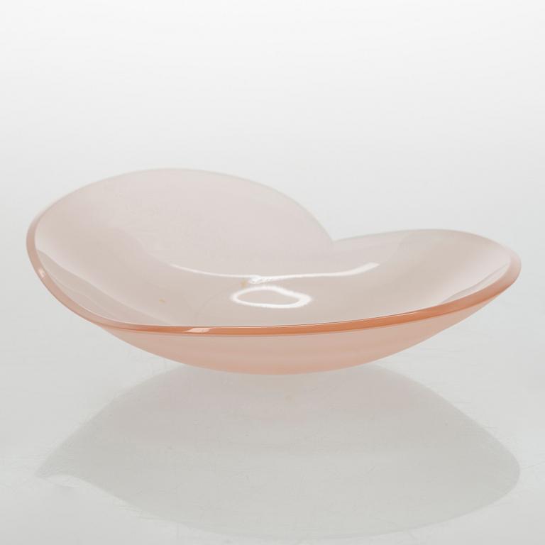 Gunnel Nyman, A glass bowl model 'GN 51', osigned.