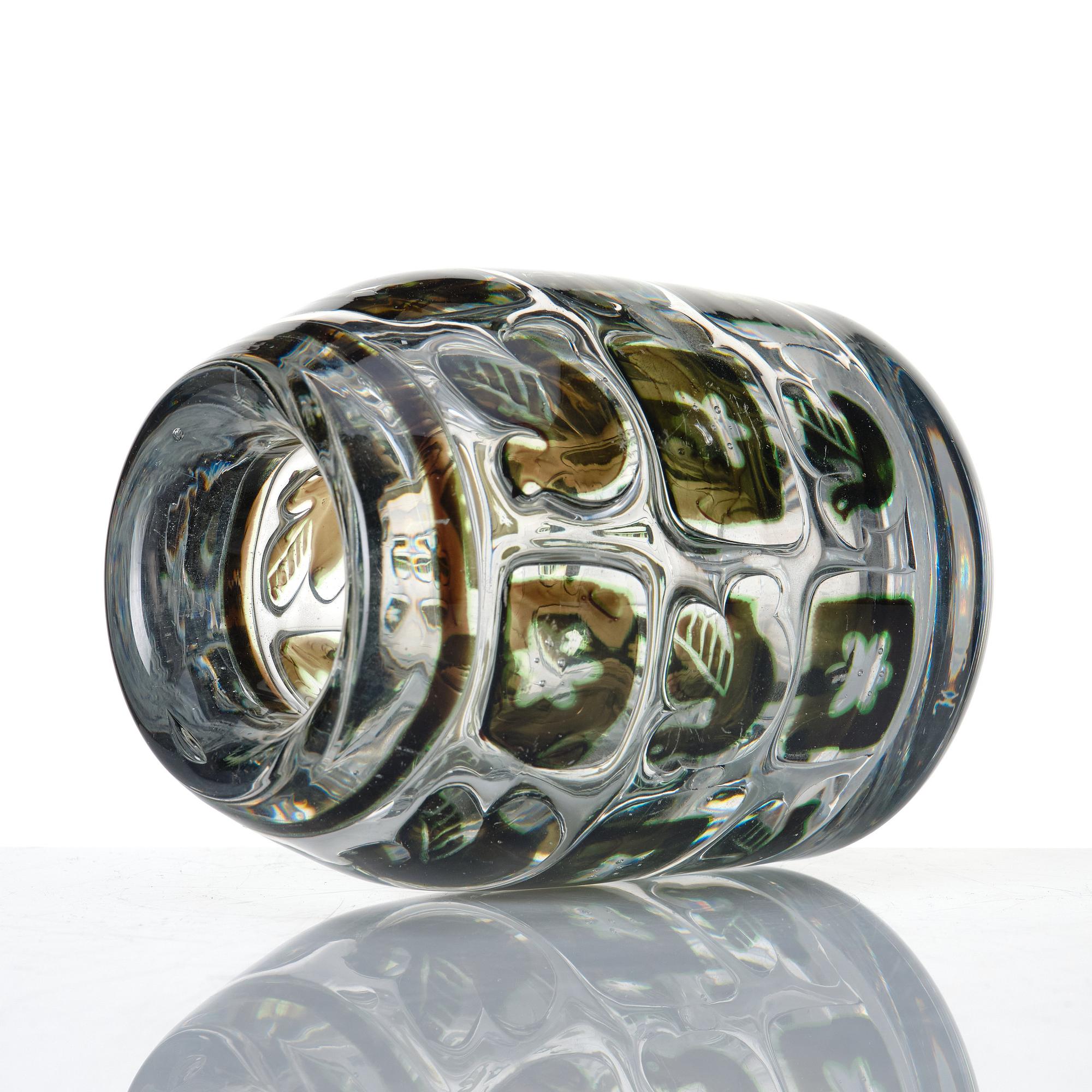 Edvin Öhrström, an 'ariel' glass vase, Orrefors, Sweden 1937, no 36.