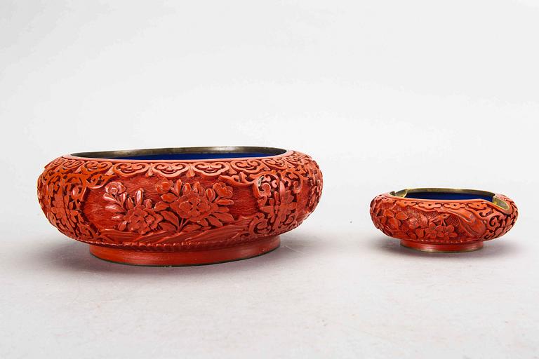 A set fo five Chinese lacquer vases and bowls first half of the 20th century.