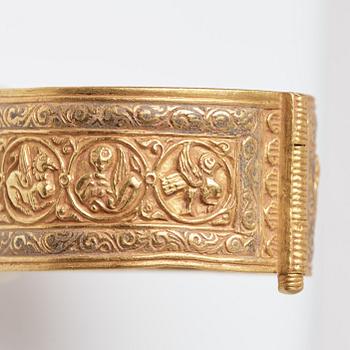 A possibly Byzantine gold armband.
