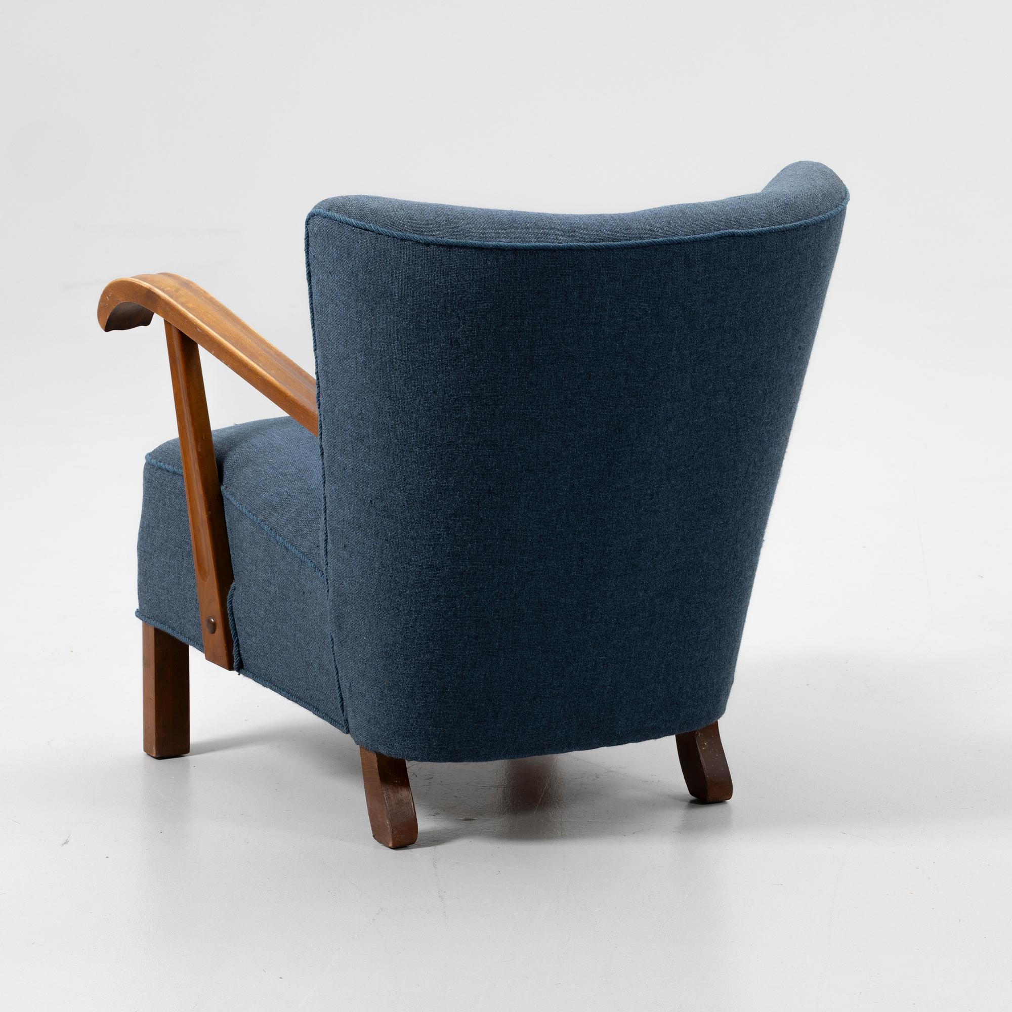 Armchair, Scandinavian Modern, Danish master cabinetmaker, 1940s.