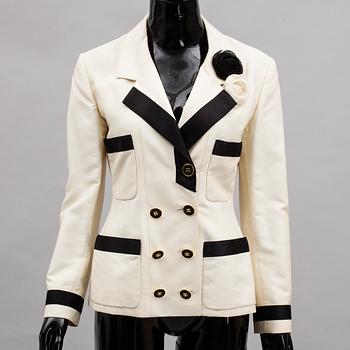 KAVAJ, Chanel.
