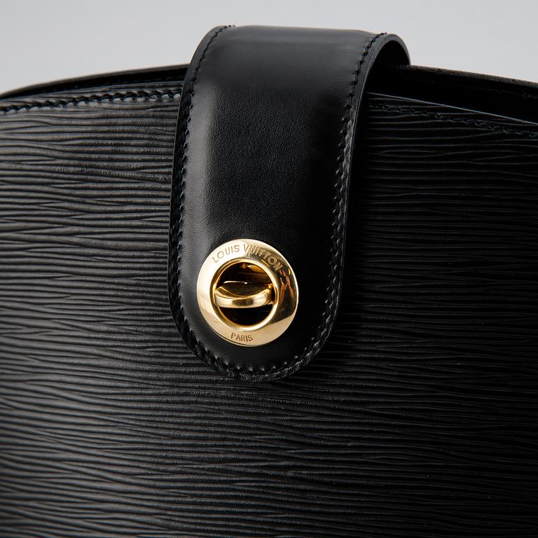 Louis Vuitton, a black Epi 'Cluny' handbag.