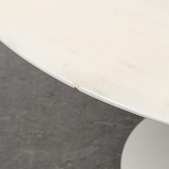 Eero Saarinen, a 'Tulip' dinner table, Knoll International.