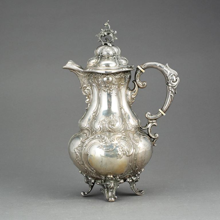 KAFFEKANNA, silver. Tyskland, 1900-talets första hälft. Vikt ca 860 gram.