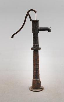 VATTENPUMP, gjutjärn, 1900-tal.