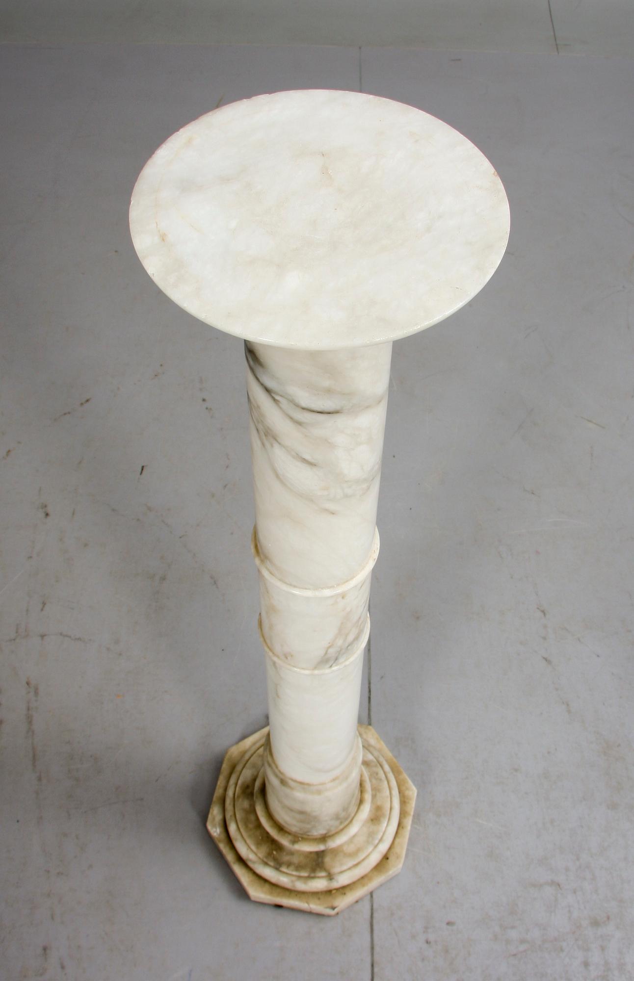 PIEDESTAL, marmor, 1900-tal.