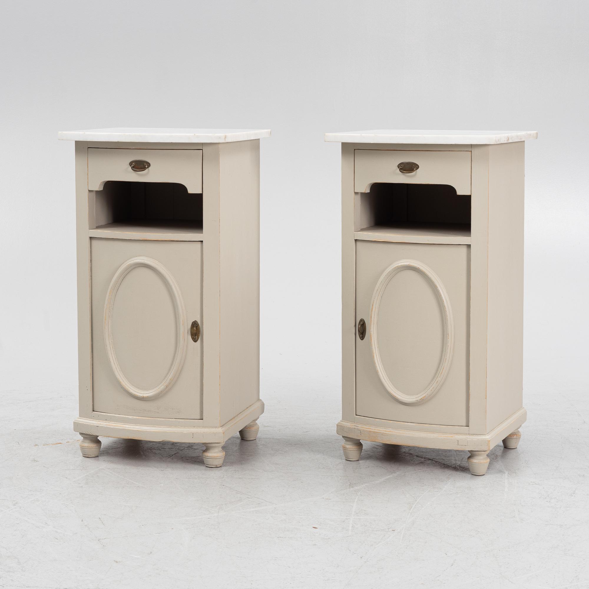 Sängbord, ett par, tidigt 1900-tal.