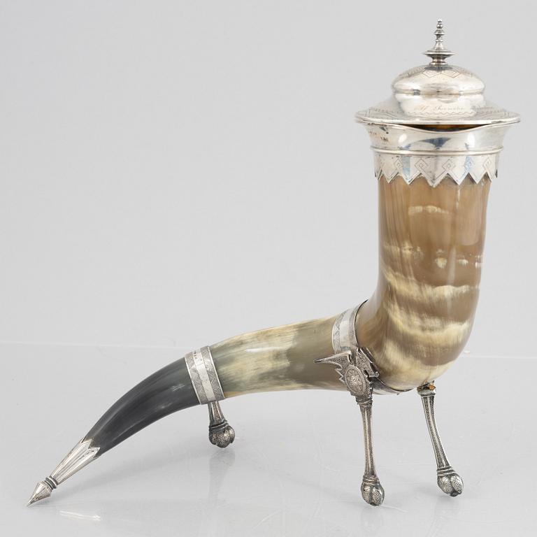 Guldsmedsaktiebolaget GAB, drinking horn with silver mounts and lid, Stockholm 1885.