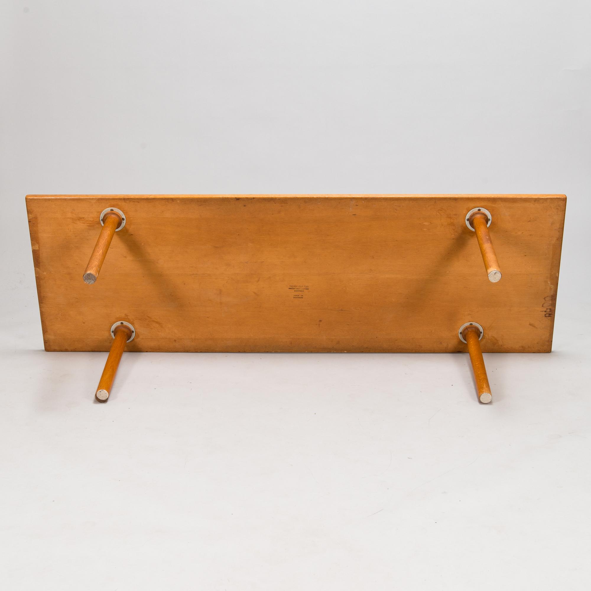 Hans J Wegner, soffbord för Andreas Tuck, Danmark.