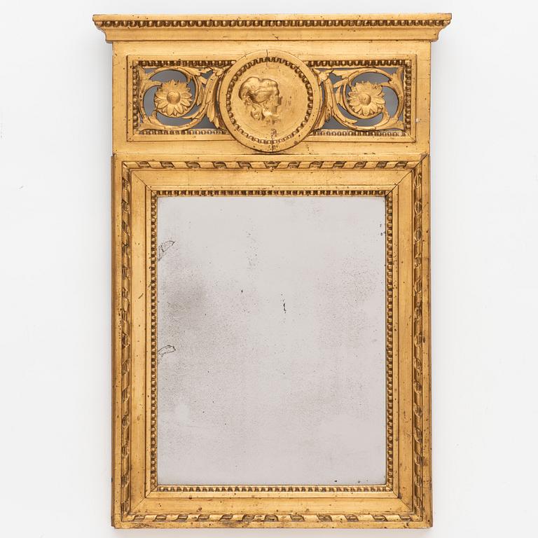 A Swedish Gustavian Giltwood Mirror, Lago Lundén (master in Stockholm 1773-1819).