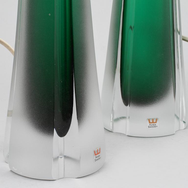 BORDSLAMPOR, ett par, glas, Kosta.