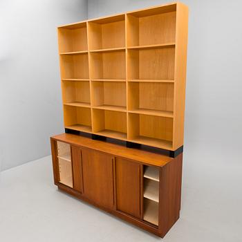 A bookshelf manufactured by Nupponen in the 1960s.