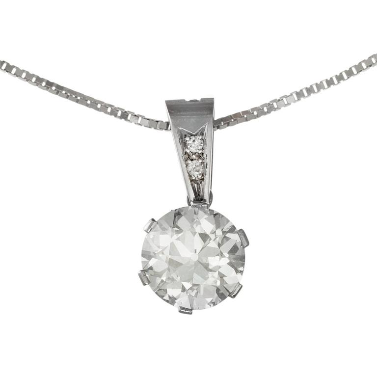 HÄNGE, 18K vitguld. Antikslipad diamant ca 3.1 ct. J/vs
Intyg SJL.