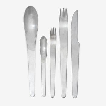 Arne Jacobsen, bestickservis, 32 delar, Georg Jensen, Danmark.