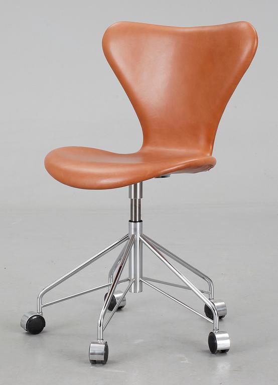 KONTORSSTOL "Sjuan", Arne Jacobsen för Fritz Hansen.