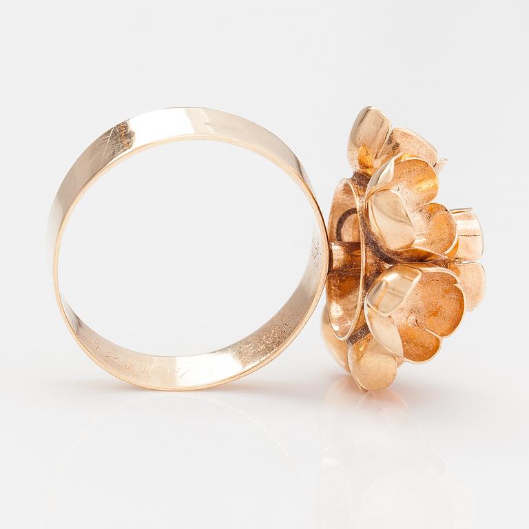 Liisa Vitali, A 14K gold ring "Kevät". Westerback, Helsinki 1974.