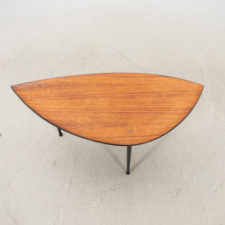 Yngve Ekström, soffbord/sidobord, "Rytm", Westbergs möbler, Tranås 1960-tal.
