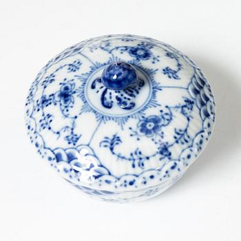 Royal Copenhagen, kaffeservis, 27 delar, "Musselmalet", Royal Copenhagen, Danmark.