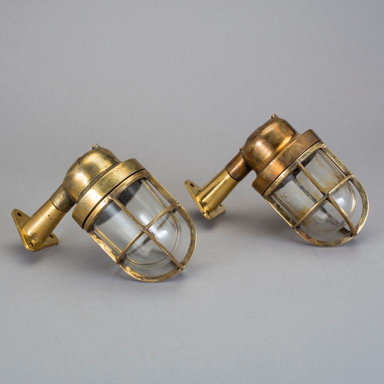 FARTYGSARMATURER/MÄSSBELYSNING, 2 st, 1900-tal.