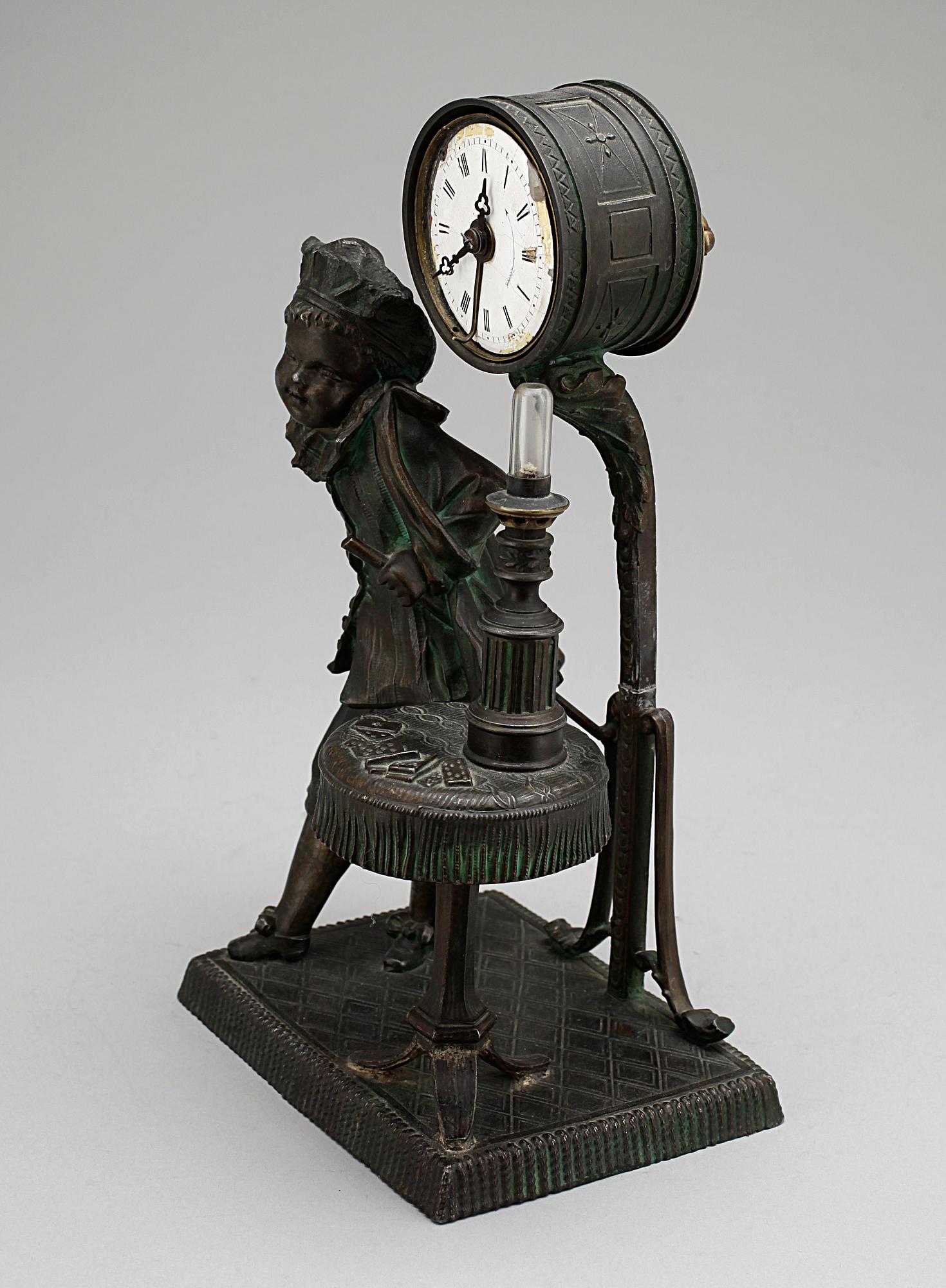 BORDSUR, vitmetall, 1800/1900-tal.