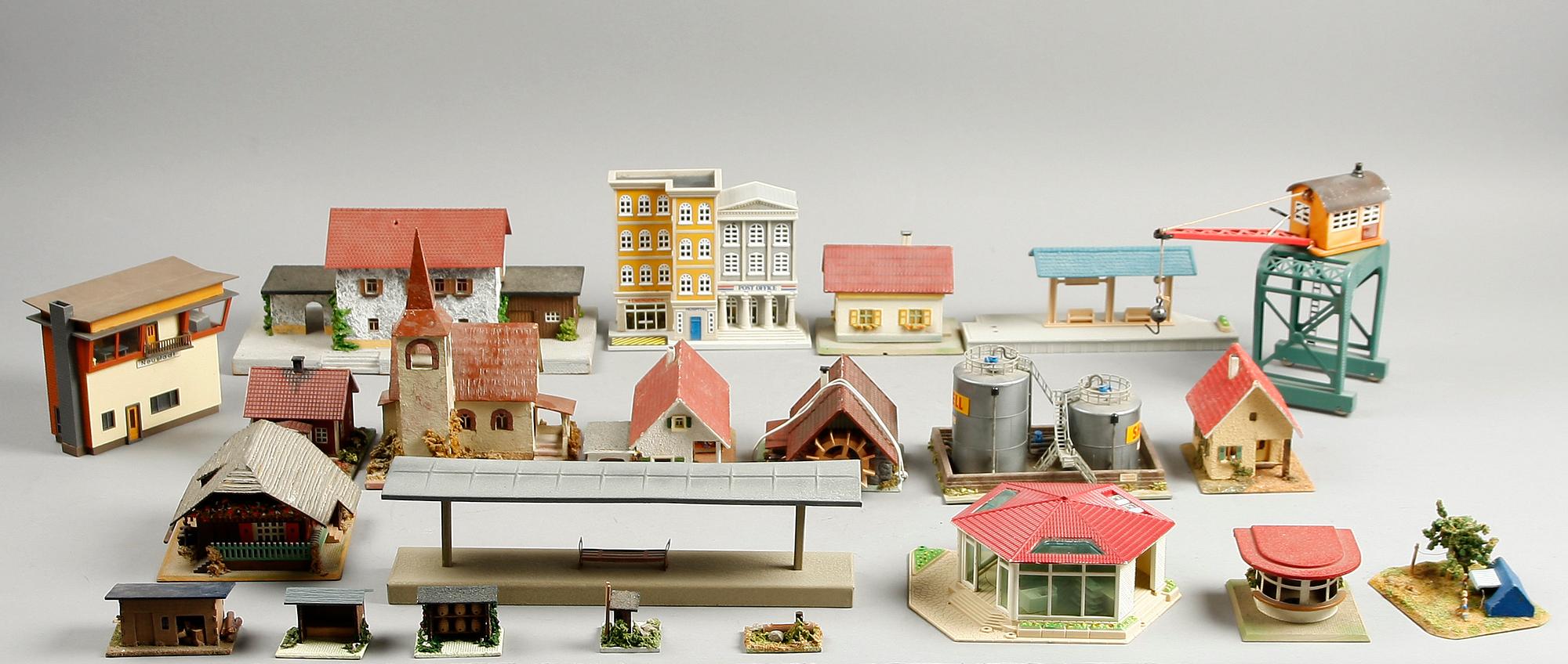 PARTI HUS mm, bl a Märklin, H0.